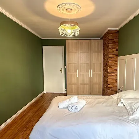 Le Square Apartment *